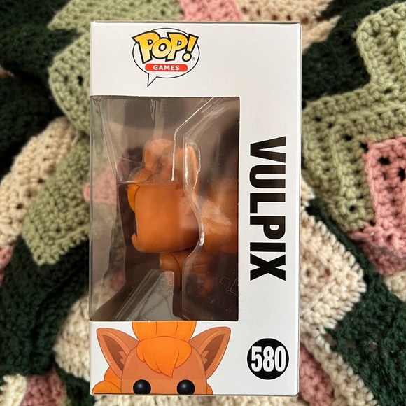 Pokemon Vulpix Funko Pop #580 - Picture 3 of 6
